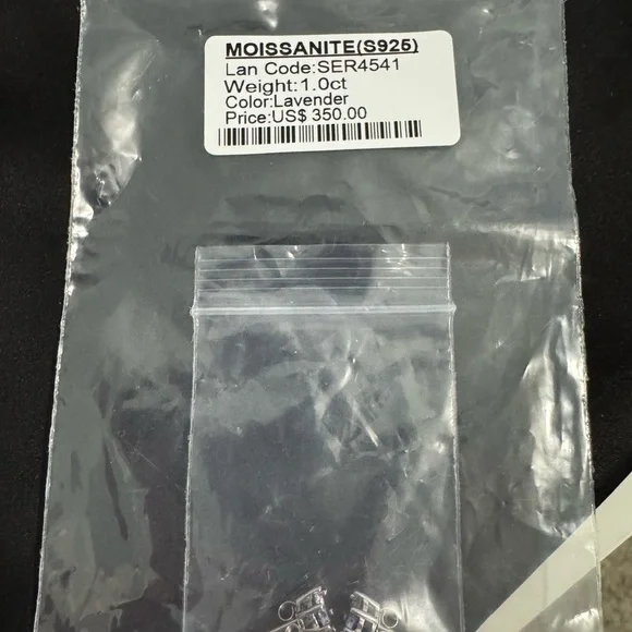 Lavender moissanite 1 ct earrings - Picture 4 of 4